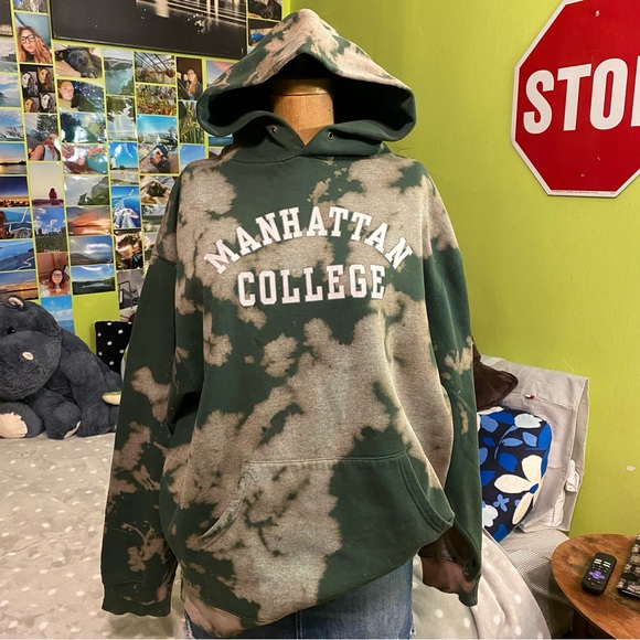 Jansport Other - Manhattan college Hoodie